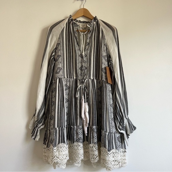 Hemant & Nandita Anew Dress in Black - Picture 3 of 16